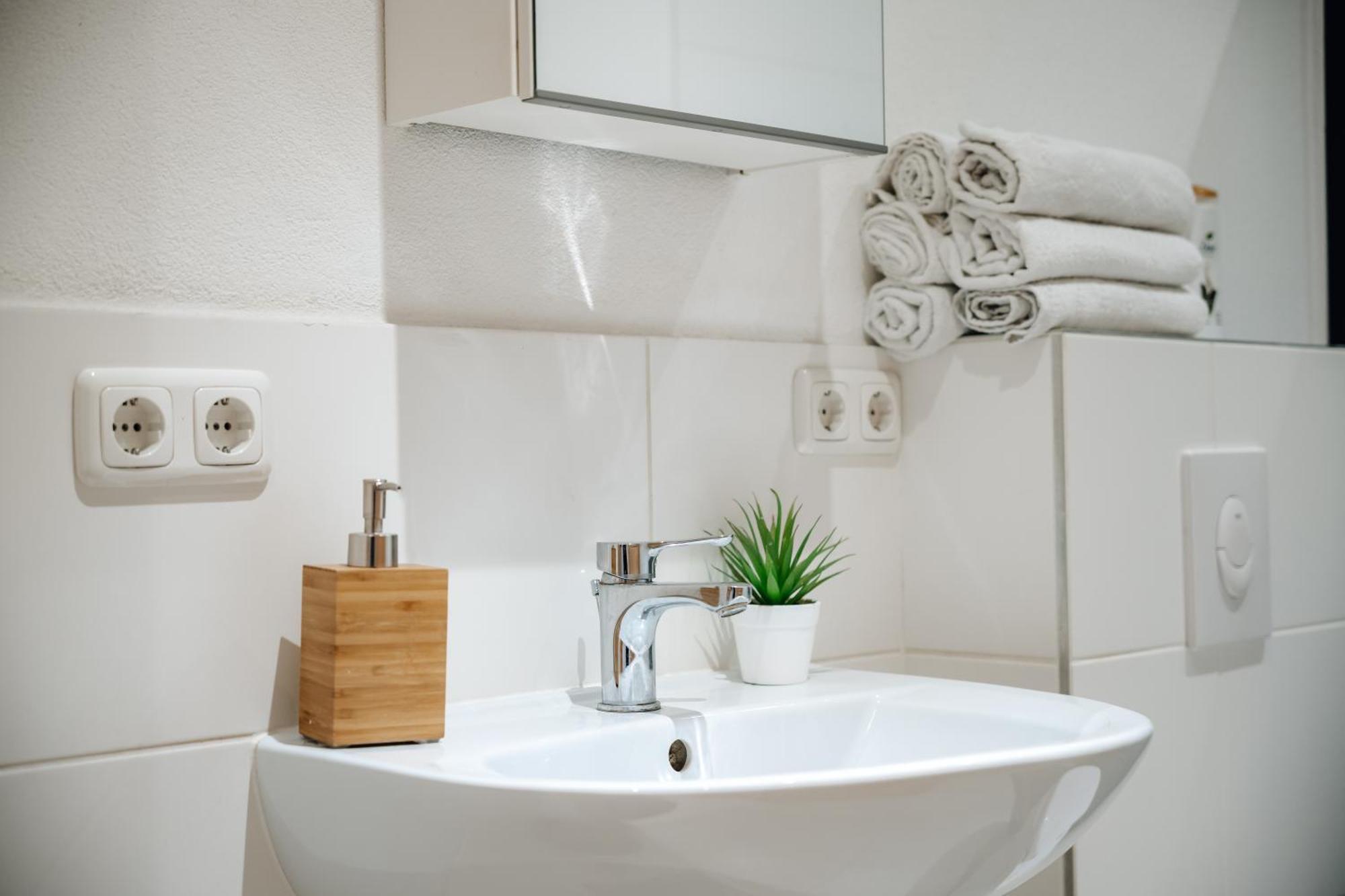 Bismarck Apt Mit Schoenem Balkon Bad Ems Ngoại thất bức ảnh