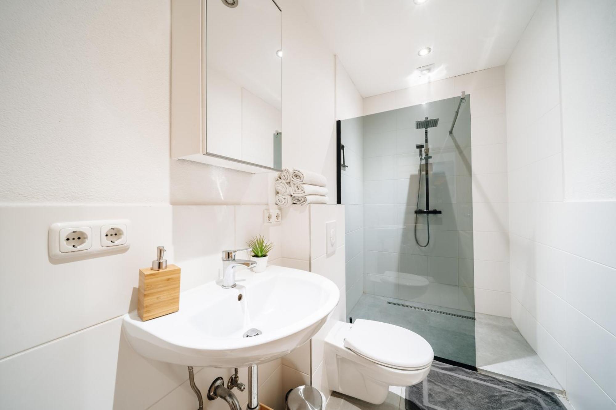Bismarck Apt Mit Schoenem Balkon Bad Ems Ngoại thất bức ảnh